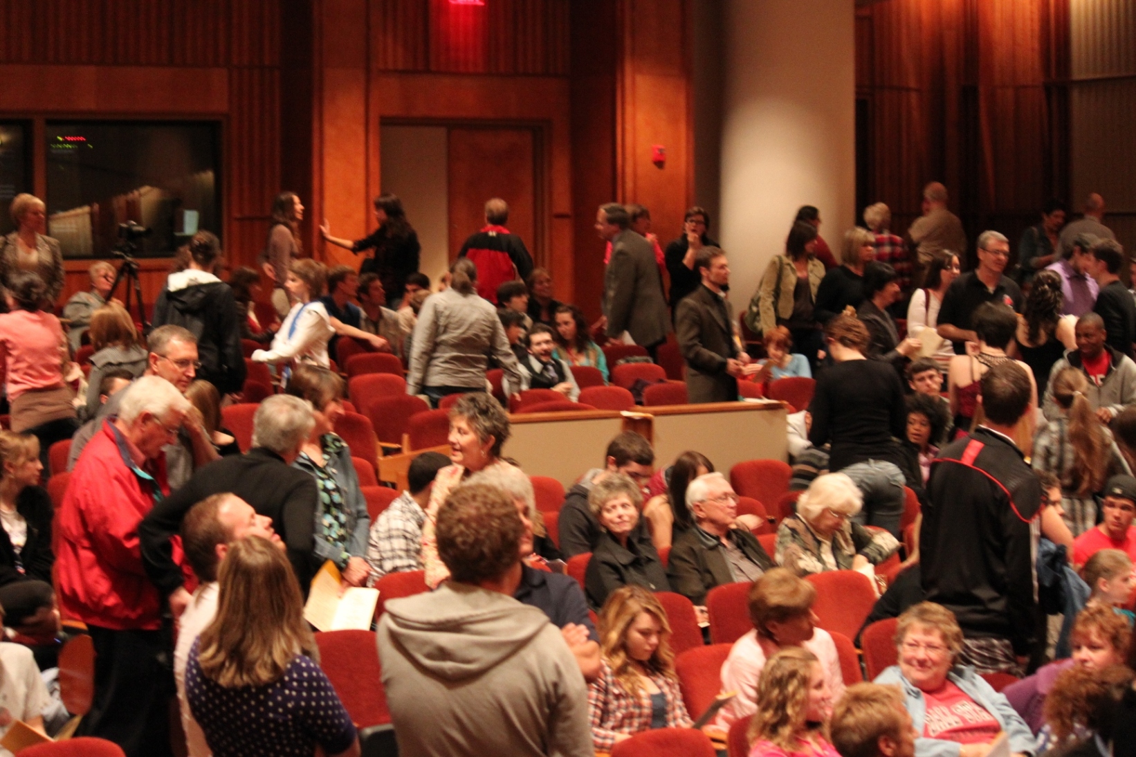 2010, Pruis Hall, Ball State University, a full house for the first reading of The Circus in Winter
